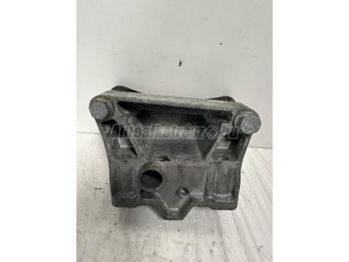 VOLKSWAGEN GOLF PLUS - 2006 - 1K0199111 - váltó tartóbak
