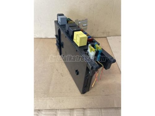MERCEDES-BENZ C-OSZTÁLY - 2004 - 2035452401 - biztosíték panel