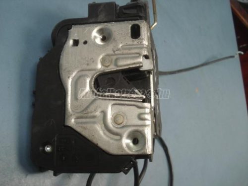 MERCEDES-BENZ C-OSZTÁLY - 2003 - 2037200136 - ajtózár szerkezet