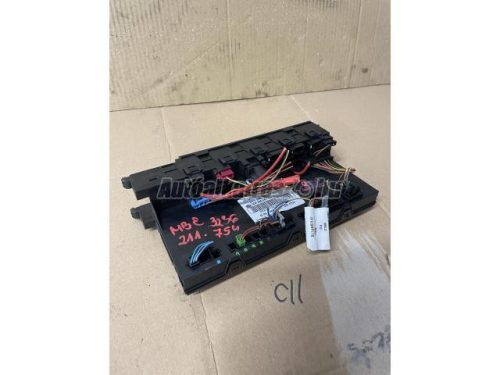 MERCEDES-BENZ E-OSZTÁLY - 2003 - 2115453601 - biztosíték doboz
