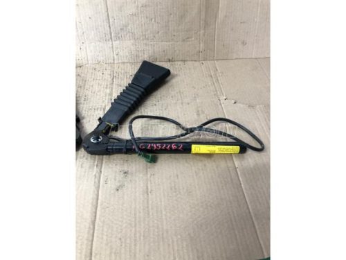 biztonsági öv feszítő