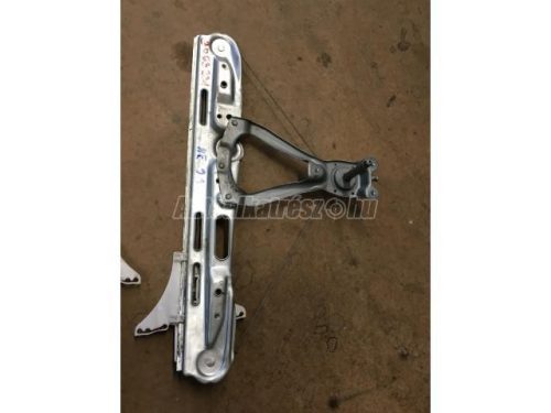 ablakemelő szerkezet