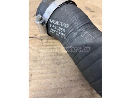 VOLVO V70 - 2005 - 30636856, 30647918 - turbócső