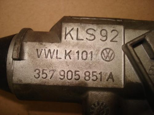 VOLKSWAGEN GOLF III - 1992 - 357905851A - gyújtáskapcsoló