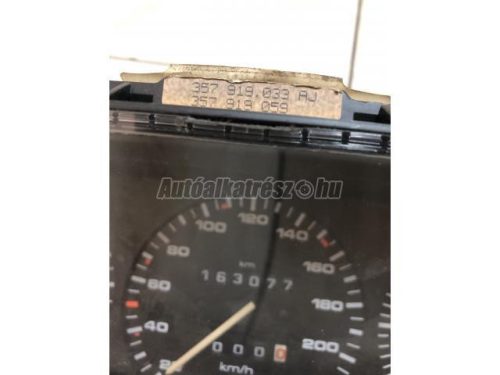VOLKSWAGEN PASSAT III - 1991 - 357919033AJ - km óra