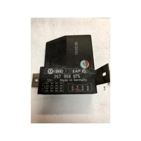   VOLKSWAGEN PASSAT III - 1991 - 357959875 - elektromos ablak vezérlő modul