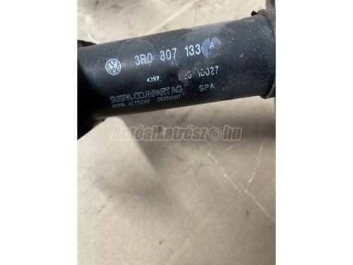 VOLKSWAGEN PASSAT V - 1998 - 3B0807133A , 3B0807134A  - lökhárító tartó