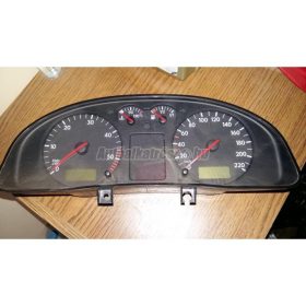 VOLKSWAGEN PASSAT V - 2000 - 3B0919881N - km óra