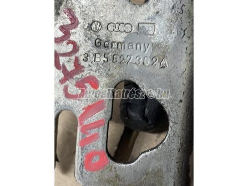 VOLKSWAGEN BORA - 2001 - 3B5827301A , 3B5827302A - csomagtér zár zsanér