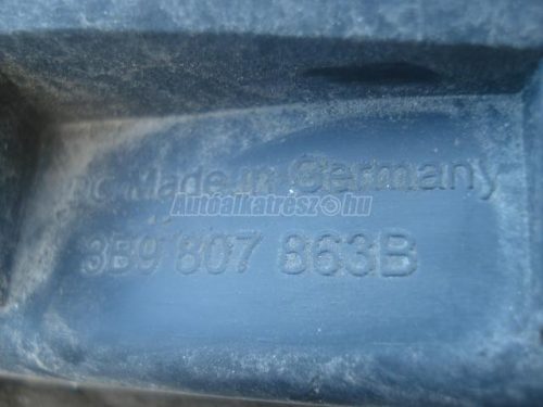 VOLKSWAGEN PASSAT V - 2001 - 3B9807863B - lökhárító tartó