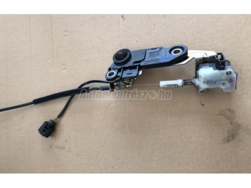 VOLKSWAGEN PASSAT V - 2004 - 3B9827297A - csomagtérzár központi zár motor