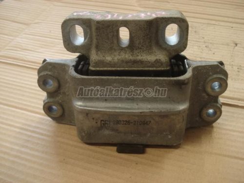 VOLKSWAGEN PASSAT - 2006 - 3C0199555P - felfüggesztés, motor