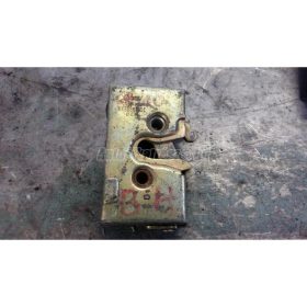 AUDI 100 - 443839015 - ajtó zár