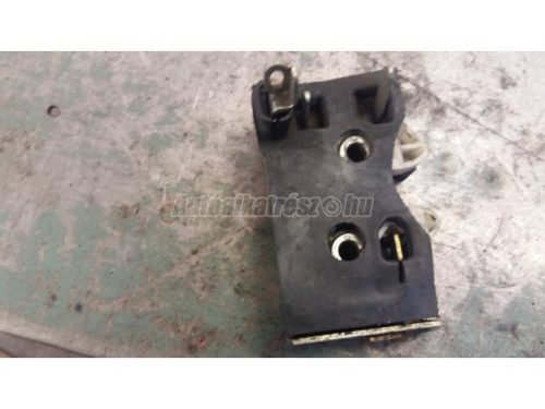 AUDI 100 - 443839015 - ajtó zár