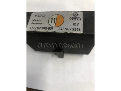 AUDI 80 - 1983 - 443907393L - relé