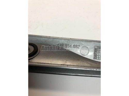 csomagtérfedél fogantyú