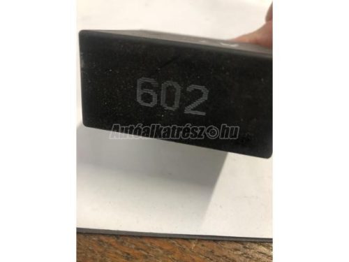 AUDI A2 - 2002 - 4B0955531D - ablaktörlő relé