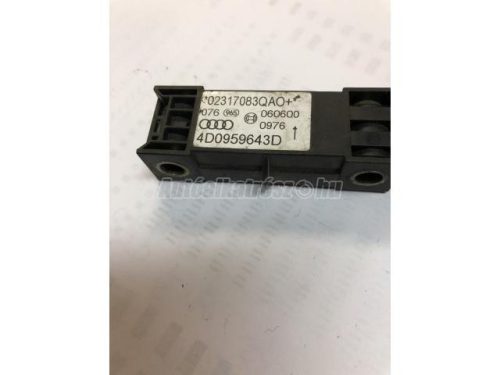 AUDI A8 - 1999 - 4D0959643D - oldallégzsák érzékelő