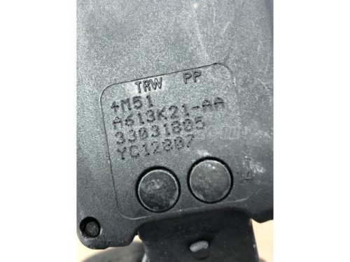 FORD FOCUS - 2006 - 4M51A613K21AA - biztonsági öv csat
