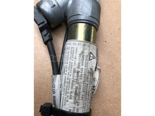 biztonsági öv feszítő