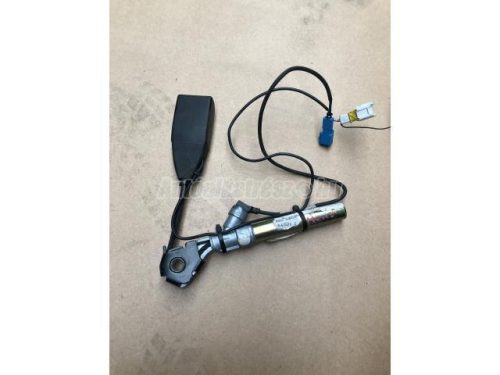 biztonsági öv feszítő