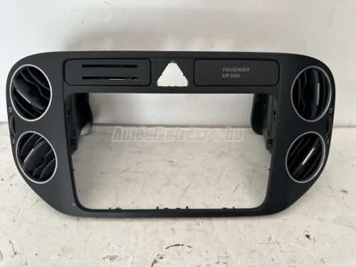VOLKSWAGEN TIGUAN - 2008 - 5M0858071K - középkonzol