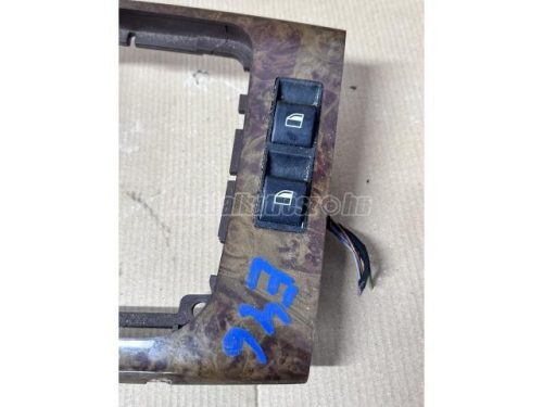 ablakemelő kapcsoló