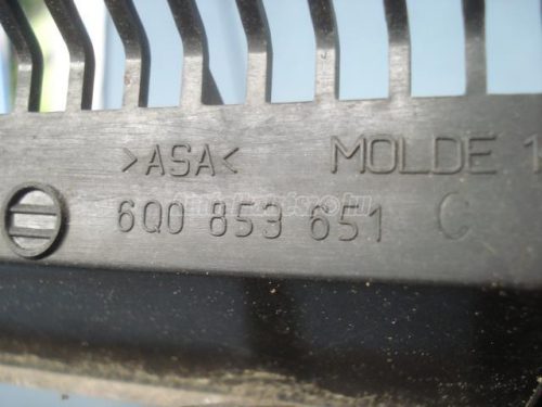 VOLKSWAGEN POLO - 2003 - 6Q0853651C - hűtőrács