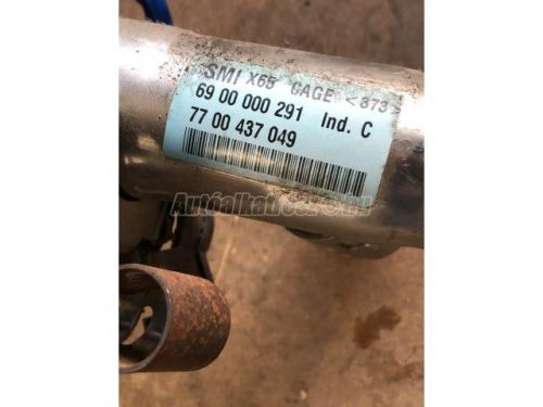 elektromos kormányszervó