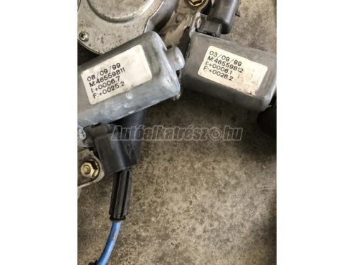 ablakemelő motor