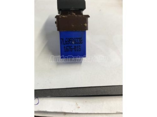 VOLKSWAGEN GOLF V - 2006 - 7L6959833B, 7L6959833A - tankfedél nyitó kapcsoló
