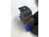 VOLKSWAGEN GOLF V - 2006 - 7L6959833B, 7L6959833A - tankfedél nyitó kapcsoló