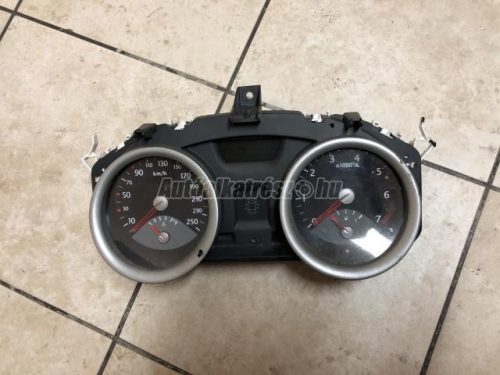 RENAULT MEGANE - 2008 - 8200399694 - km óra