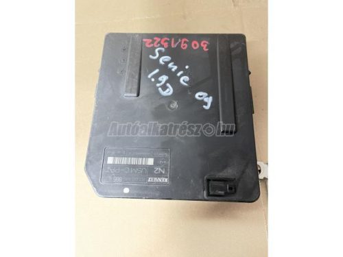 RENAULT SCENIC - 2005 - 8200481866  - biztosíték doboz