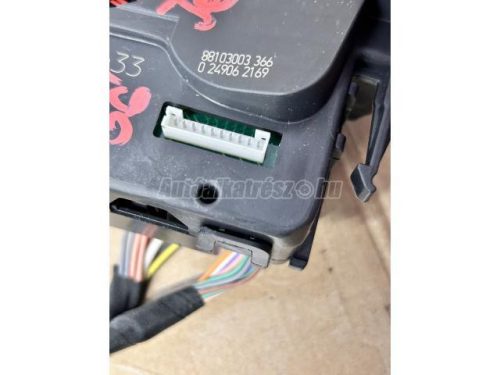 ablaktörlő kapcsoló