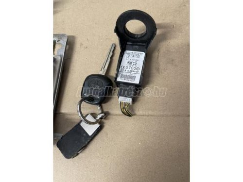 TOYOTA YARIS - 2004 - 896610D210, 0261208036 - motorvezérlő elektronika