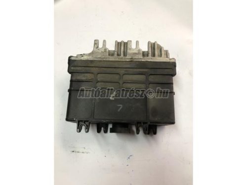 VOLKSWAGEN GOLF III - 1995 - 8A0907311M - motor vezérlőegység