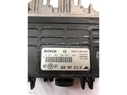 VOLKSWAGEN GOLF III - 1995 - 8A0907311M - motor vezérlőegység