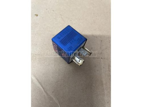 AUDI A6 - 2001 - 8A0951253 - üzemanyag szivattyú relé