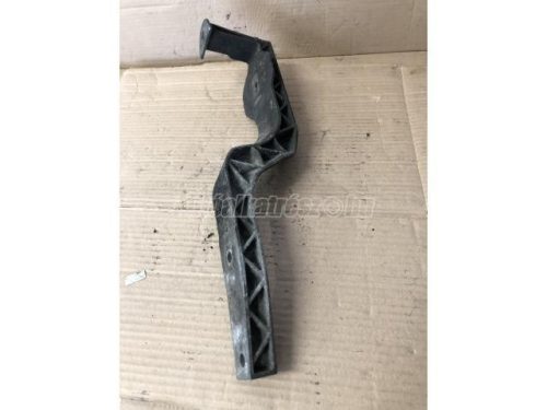 AUDI A4 - 1997 - 8D0599289 - hátsó differenciálmű tartó
