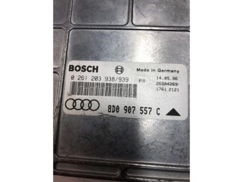 AUDI A4 - 1999 - 8D0907557C - motor vezérlőegység