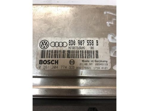 VOLKSWAGEN PASSAT V - 1998 - 8D0907558B - motor vezérlőegység