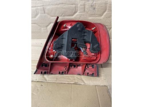 AUDI A4 - 1995 - 8D0945095A - lámpa
