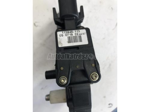 AUDI A4 - 1998 - 8D0959801D - ablakemelő