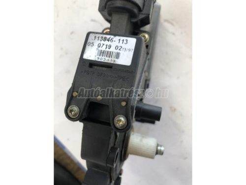 AUDI A4 - 1997 - 8D0959802D - ablakemelő