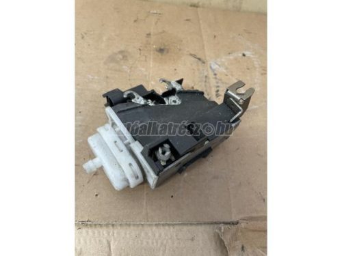 AUDI A4 - 1996 - 8D1837015E - ajtózár szerkezet