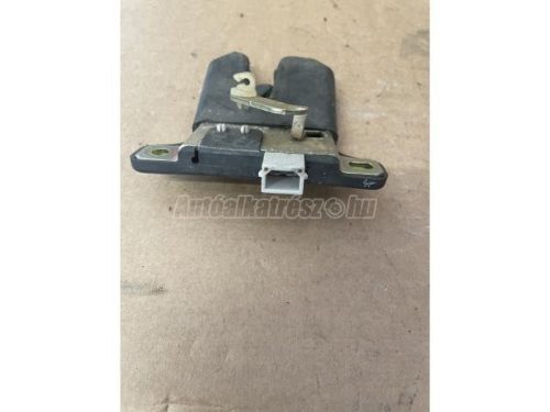 AUDI A4 - 8D5827505 - kombi csomagtér zár