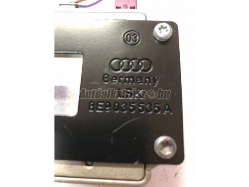 AUDI A4 - 2010 - 8E0035456D - telefon antenna erősítő