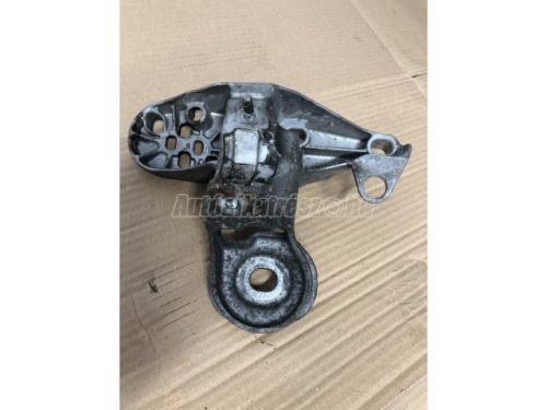 AUDI A4 - 2003 - 8E0199351 - motortartó bak