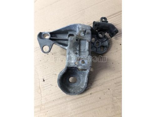 AUDI A4 - 2004 - 8E0199352 - motortartó bak